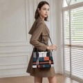 TOREBKA-DAMSKA-W-KRATKE-MIEJSKA-TORBA-STYLOWA-ELEGANCKA-Kod-producenta-mx147.jpg