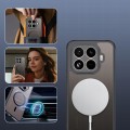 Czarny pokrowiec do Xiaomi 15T Pro sprawdza się w codziennym użytkowaniu, umożliwiając wygodne przechowywanie i korzystanie z ładowania MagSafe.