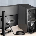 Kabel DisplayPort do HDMI podłączony do komputera stacjonarnego i monitora zapewniający stabilny przesył obrazu bez opóźnień.